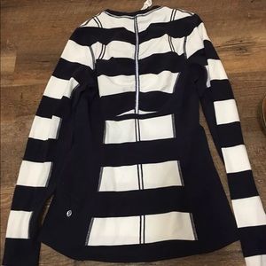 Lululemon long sleeve 6